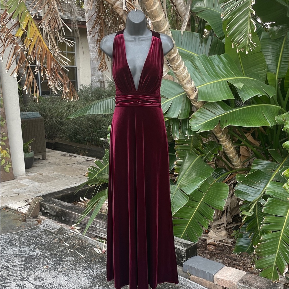 Backless Merlot velvet down